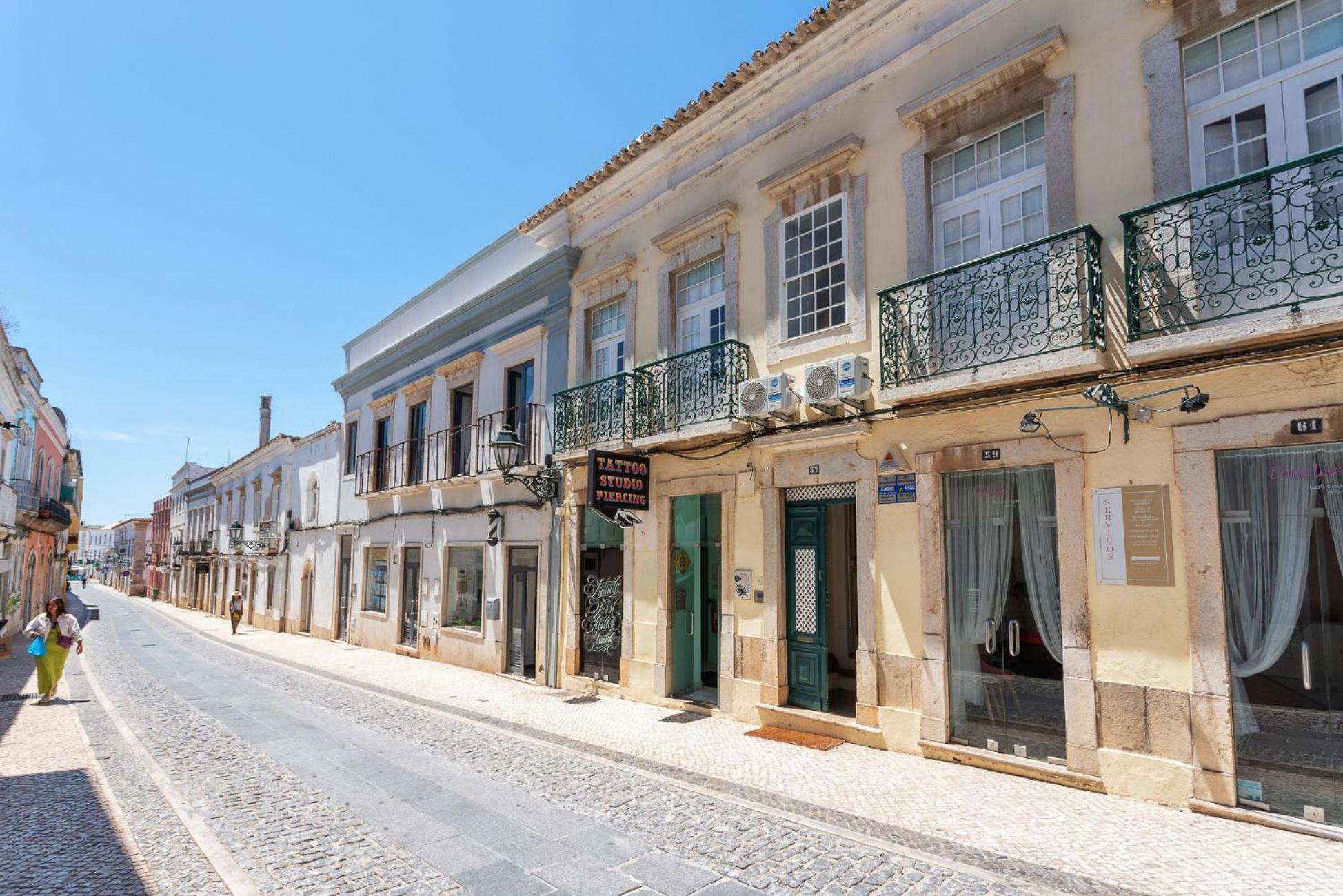 Blife Alicya Private Rooms Faro Exterior photo