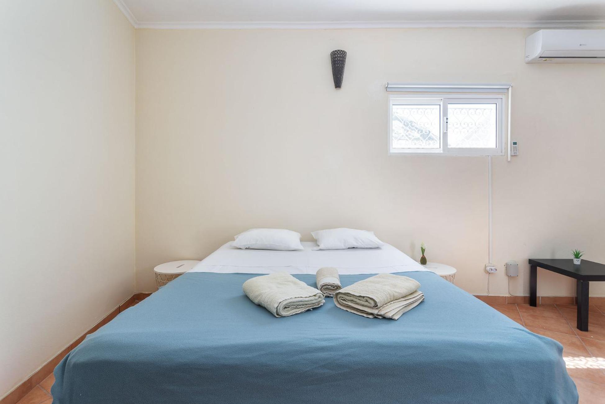 Blife Alicya Private Rooms Faro Exterior photo