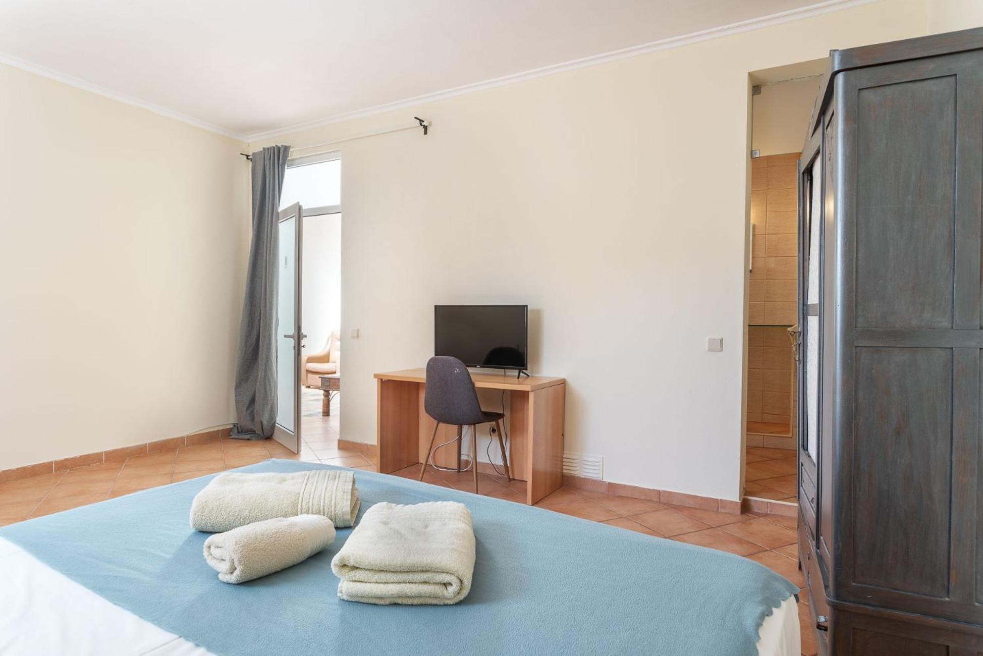 Blife Alicya Private Rooms Faro Exterior photo