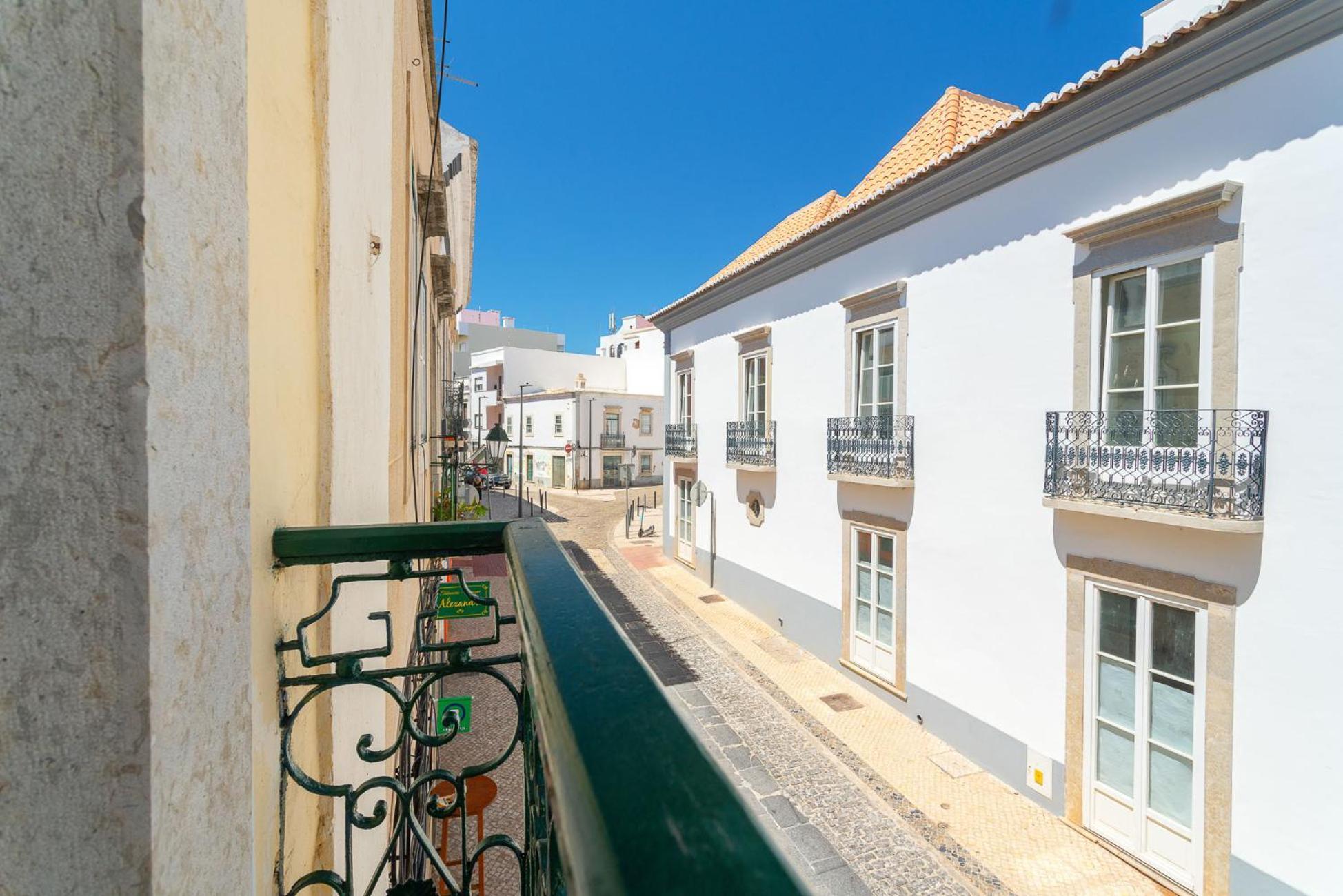Blife Alicya Private Rooms Faro Exterior photo